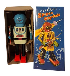 lot 730R image: LL - Inter Planet Space Captain Tin Wind-Up Robot