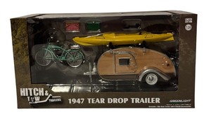lot 755R image: LL - Greenlight 1947 Tear Drop Trailer with Bicycle and Kayak Accessories 124 Scale