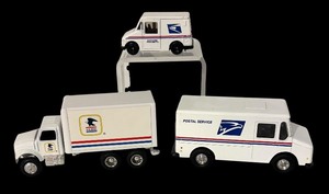 lot 765R image: LL - Set of 3 US Postal Service Diecast Trucks by Ertl, Matchbox and More