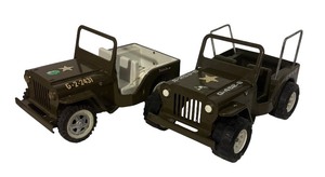 lot 778R image: LL - Two Vintage Tonka Metal Jeep Toy Vehicles