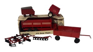lot 807R image: LL - Collection of Farm Trailers and Implements by Tonka, Ertl and More