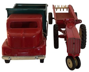 lot 702H image: K - Vintage Tonka Dump Truck and International Harvester Tractor with Spreader