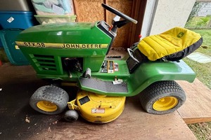 lot 8X image: S - John Deere STX38 Riding Lawn Mower with Yellow Deck