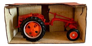 lot 53X image: LR - 1948 Allis-Chalmers G 116 Scale Die Cast Collector Model by Scale Models