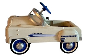 lot 84X image: K - Hallmark Kiddie Car Classics 1950 Murray General Pedal Car