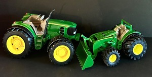 lot 542C image: K - Set of 2 John Deere Toy Tractors with Front Loader