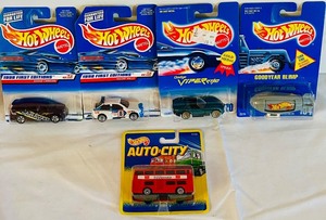 lot 726C image: LR - Hot Wheels 1998 First Editions and Auto-City Diecast Vehicle Collection Sealed