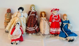 lot 738C image: LR - Set of 7 Vintage and Antique Dolls with Period Clothing