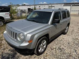 lot 7 image: 2011 Jeep Patriot Latitude 4x4