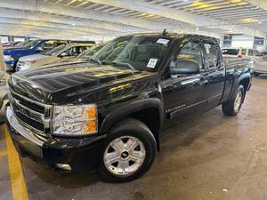 lot 12 image: 2007 Chevrolet Silverado 1500 LT 4x4