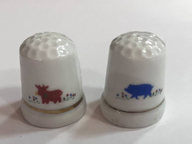lot 37 image: Two Ceramic Thimbles Cow and Pig