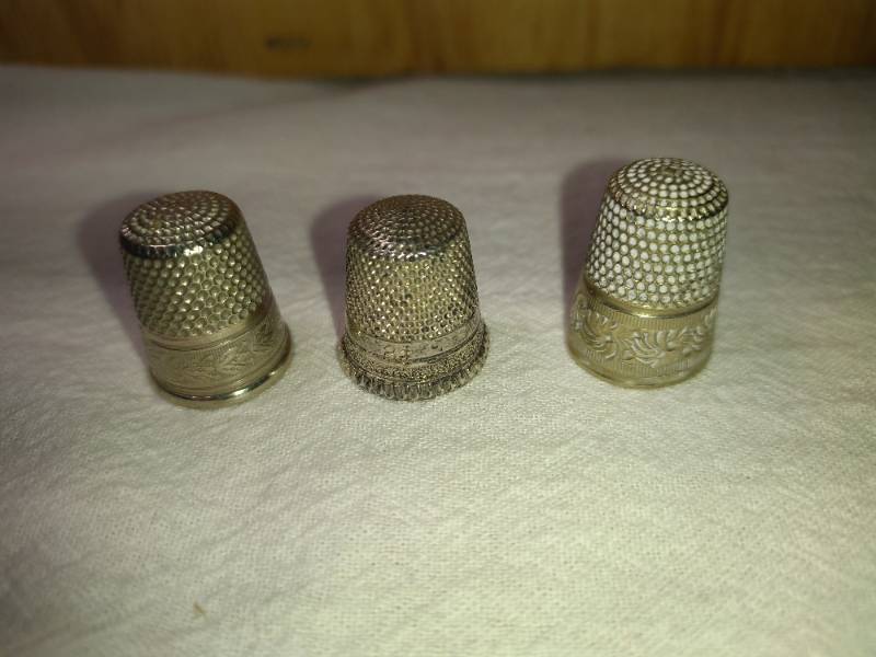 lot 156 image: 1 Simmons Nickel Silver and 2 Similar Ornate Thimbles
