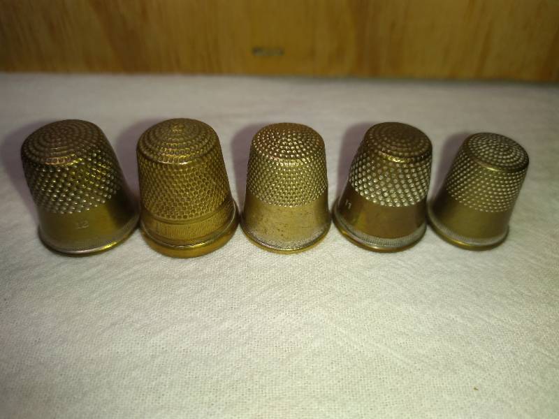 lot 165 image: 5 Fancy CopperBrass Thimbles