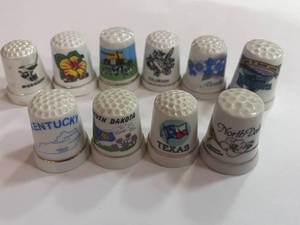 lot 218 image: 10 Souvenir State Thimbles