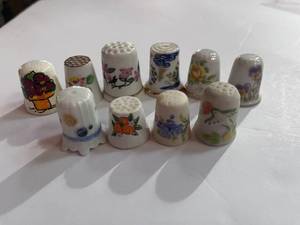 lot 205 image: 10 Misc. Flower Thimbles