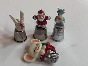 lot 121 image: 4 Hallmark Thimble Ornaments and Pin