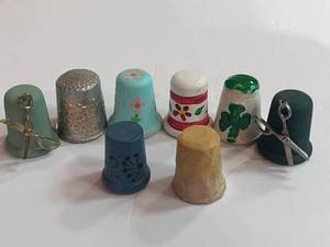 lot 117 image: 8 Painted and Embellished Wooden Thimbles Irish, flowers, Scissors