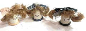 lot 115 image: 3 Girl Wooden Thimbles