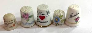 lot 98 image: 5 Mother and Grandmother Thimbles