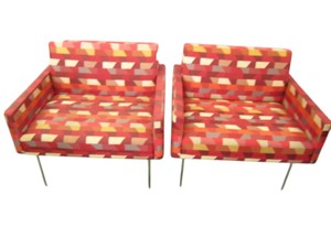 lot 10 image: Herman Miller Geiger Guest Chair