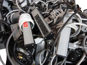 lot 31 image: 10 Power Strips