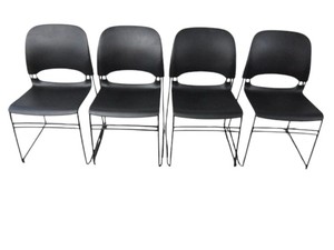 lot 41 image: 4 Herman Miller Limerick Chairs