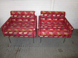 lot 9 image: Herman Miller Geiger Guest Chair