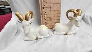 lot 56 image: Fitz and Floyd IvoryGold Ram Big Horn Sheep Pair