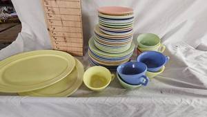 lot 67 image: Hazel Atlas Monderntone Platonite Dinnerware as pictured