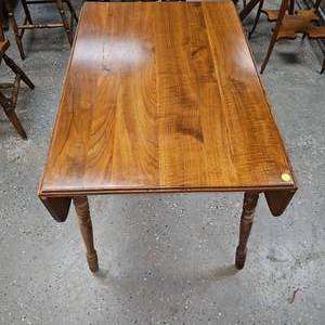 lot 13 image: Small Kitchen Table with 4 Windsor style Chairs