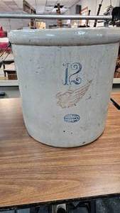 lot 62A image: Beautiful 12 Gallon Red Wing Crock
