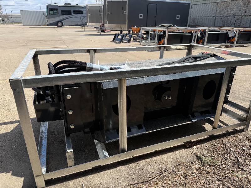 lot 12 image: Wolverine Vibratory Roller