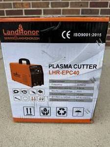 lot 102 image: Landhonor Plasma Cutter