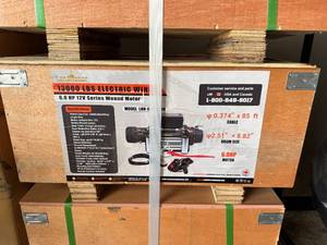 lot 116 image: Landhero Electric Winch