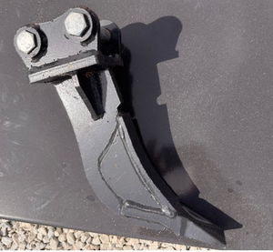 lot 86 image: Wolverine Mini Ripper