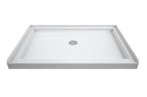 lot 46 image: DREAMLINE slimeline 32 x 48 Center Drain Single Threshold Shower Base in White (no box)