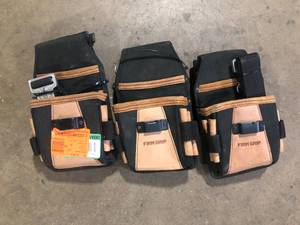 lot 16 image: Lot of FIRM GRIP Build-A-Rig Everyday Belt Kit (Includes Utility Pouch and Hammer Sleeve)  Customer Returns See Pictures