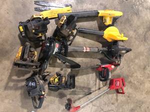 lot 32 image: Lot of Assorted Lawn Care Tools Various Models and Conditions   Customer Returns See Pictures