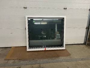 lot 13 image: Western Windows System Aluminum Framed  Tinted  Exterior Window, 47 14 x 41 OD