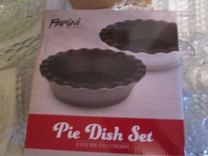lot 8 image: Parini Cookware glazed non-stick St...