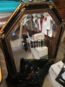 lot 32 image: Very heavy decorative frame Stretch...