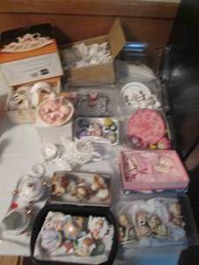 lot 38 image: Huge lot of vintage porcelain and c...