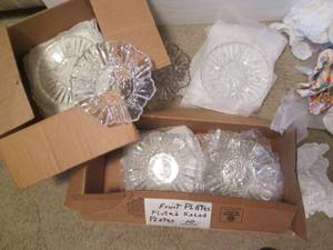 lot 44 image: Lot of cut glass fruit plates and m...