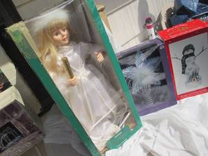 lot 69 image: Illuminated Animated angel figure, ...