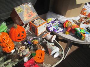 lot 80 image: Indoor and outdoor Fall and Hallowe...