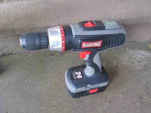 lot 81 image: Blackmax 24v cordless 38in drill (...