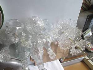 lot 83 image: Vintage cut glass 3-tier serving st...