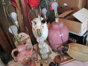 lot 96 image: Assortment of vintage lamps to brig...