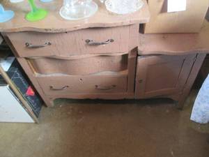 lot 100 image: Antique Hardwood 3-drawer vanity wi...