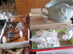 lot 108 image: Hand painted stubby pitcher and gla...